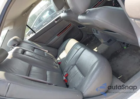 2002 Toyota Camry Xle V6 z USA, uszkodzony, nr VIN 4T1BF30K22U007310